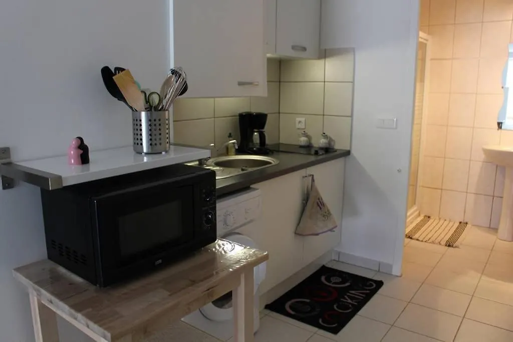 Appartement Studio Meuble 30 M2 La Londe Les Maures , 900 M Des Plages