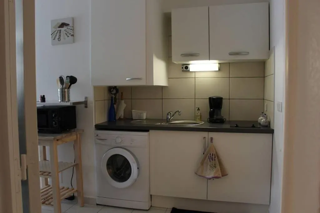 Studio Meuble 30 M2 La Londe Les Maures , 900 M Des Plages Apartment France