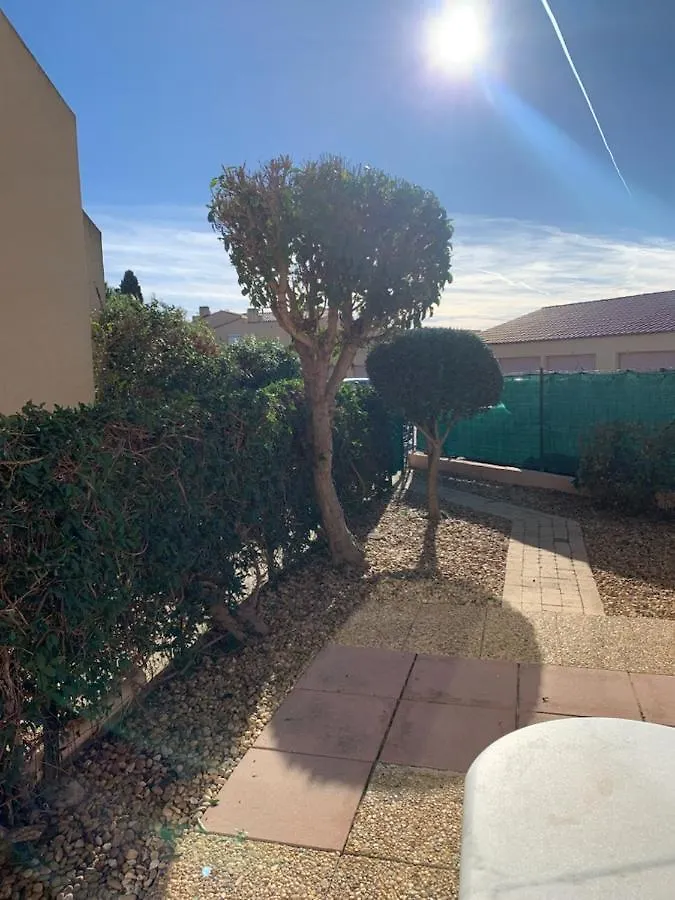 Studio Meuble 30 M2 La Londe Les Maures , 900 M Des Plages Apartment 0*, La Londe-les-Maures